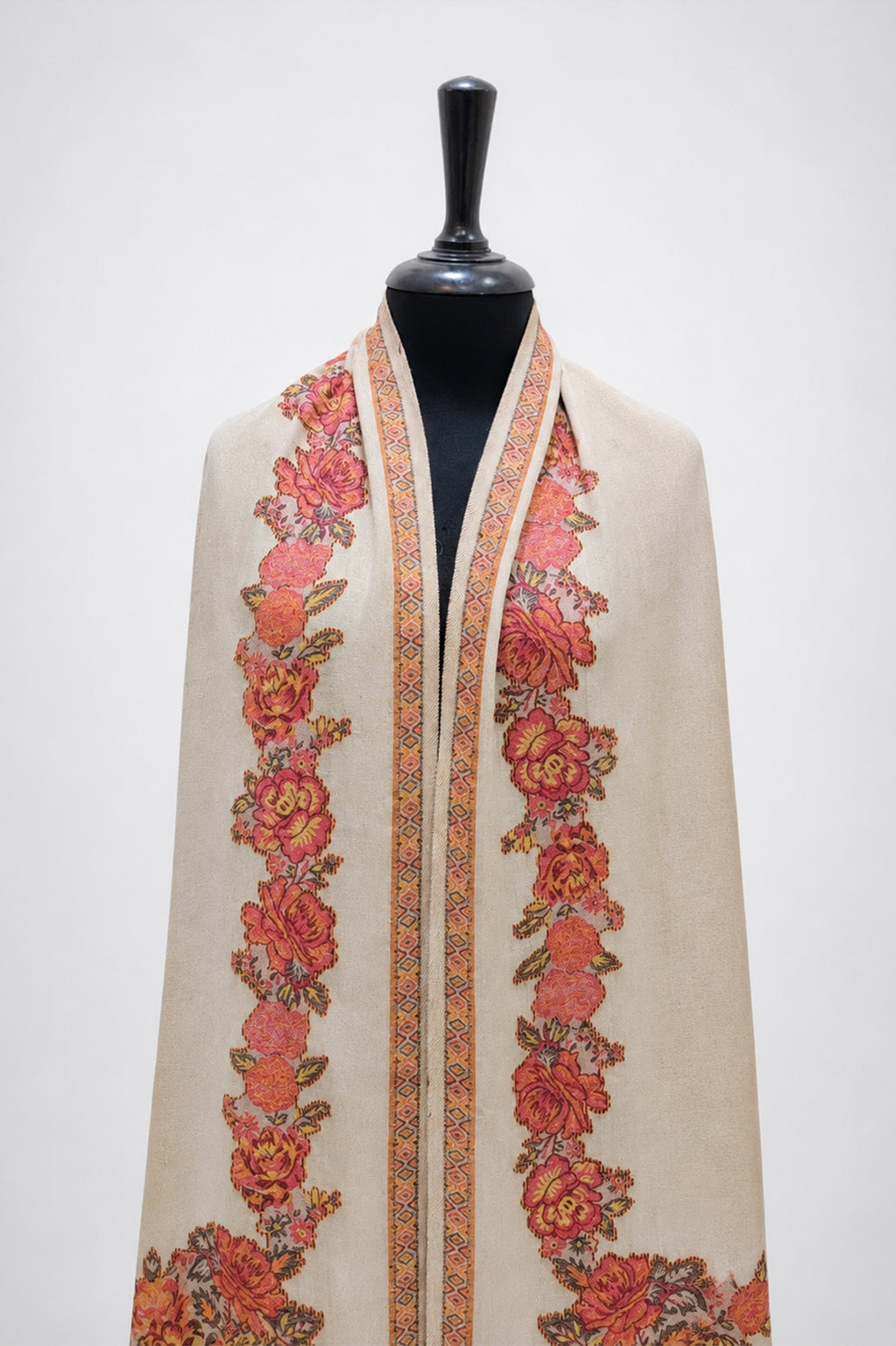 Premium Kani Shawl with Kashmiri-Inspired Floral Motifs