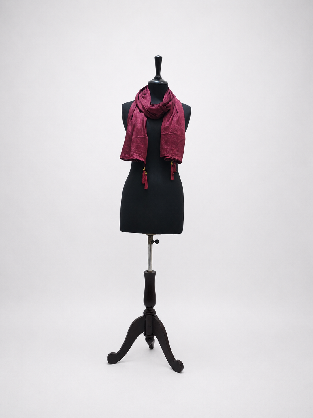 Classic Jacquard Linen Stole