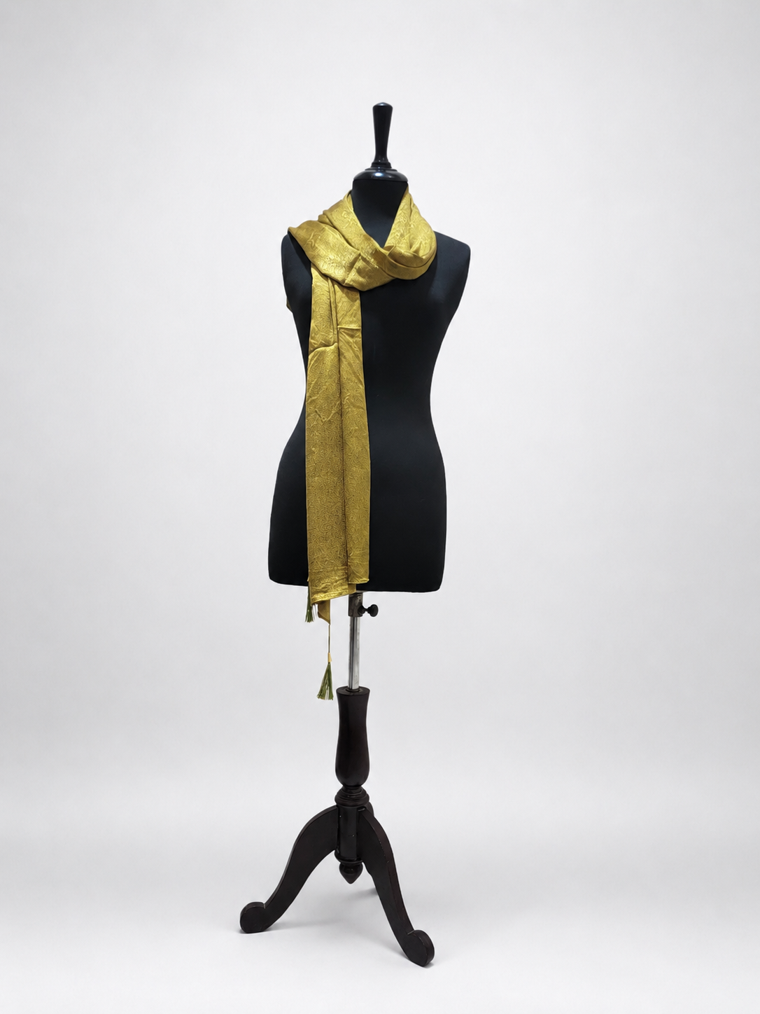 Classic Jacquard Linen Stole