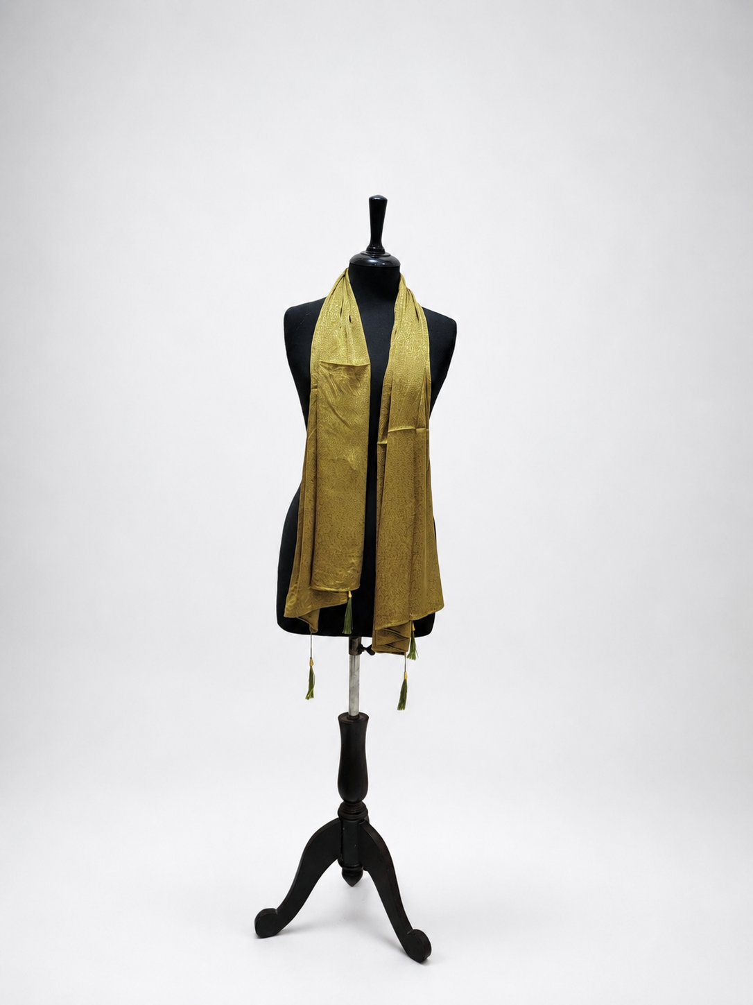 Classic Jacquard Linen Stole