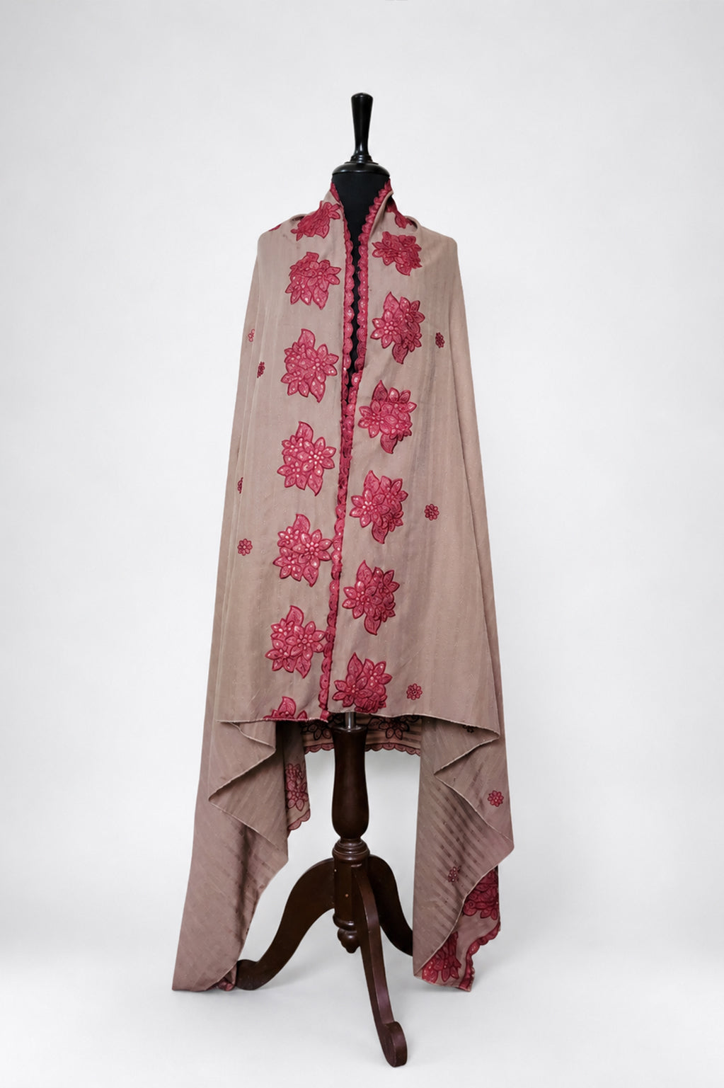Dil Nasheen Shawl
