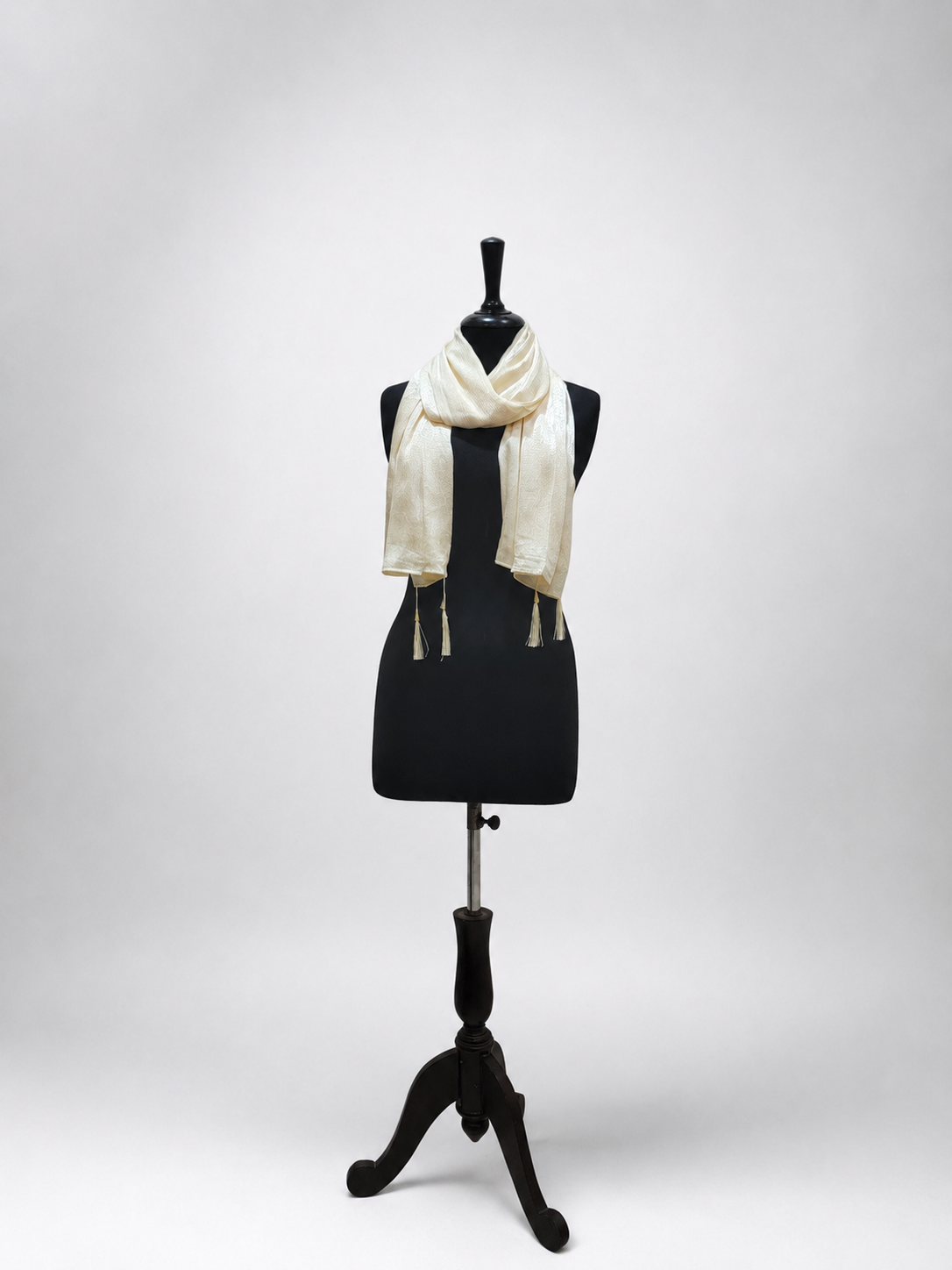 Classic Jacquard Linen Stole