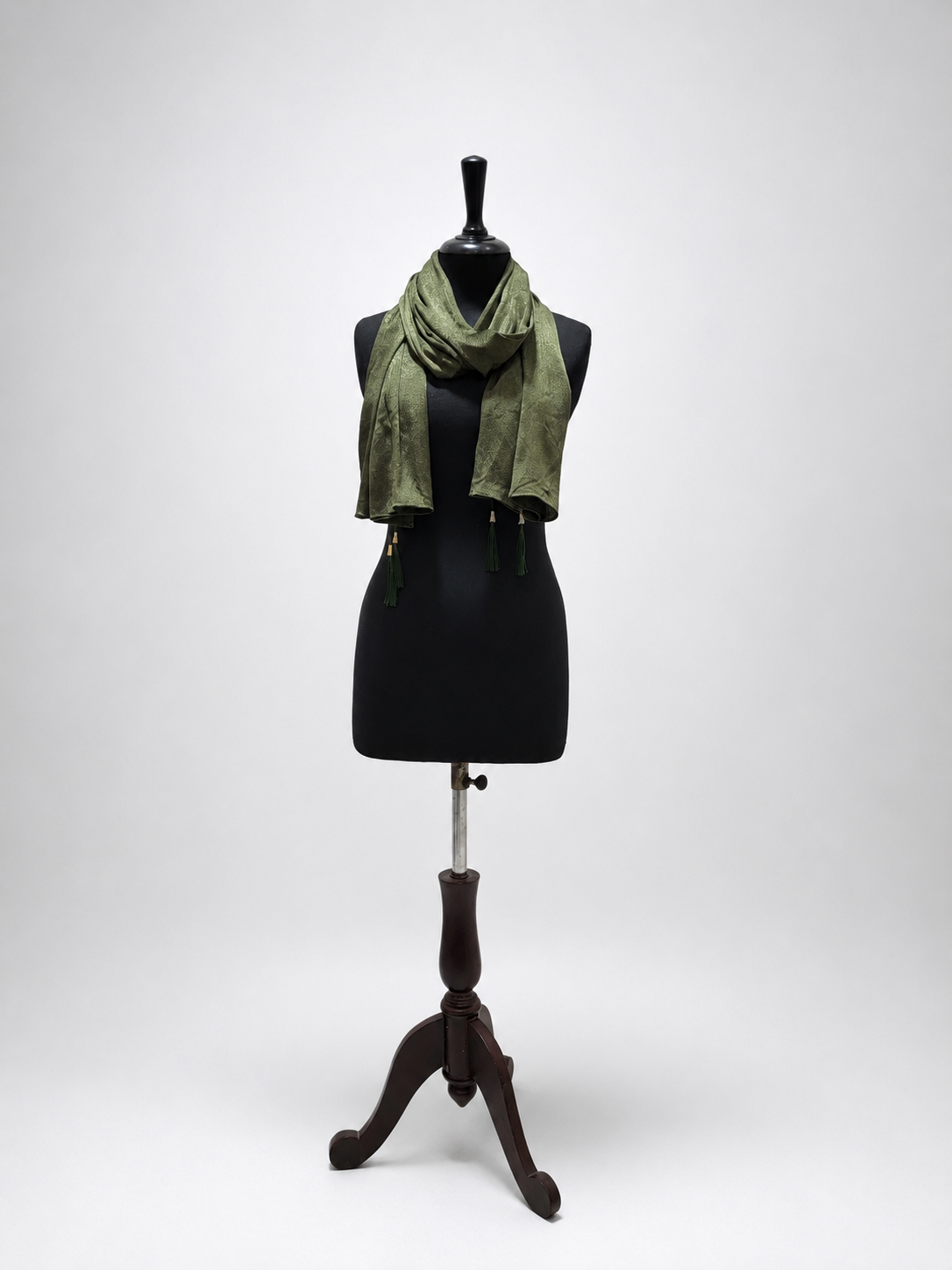 Classic Jacquard Linen Stole