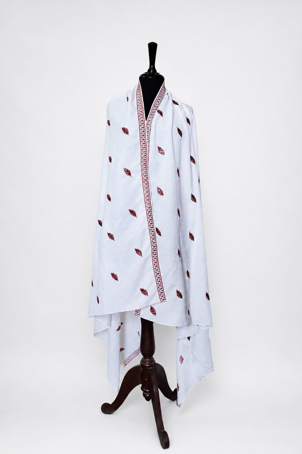 Sufaid Chandni Shawl