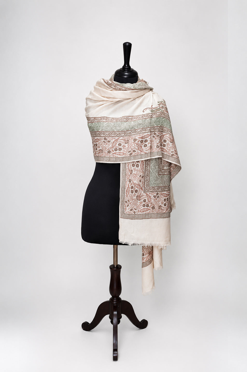 Premium Kani Shawl with Kashmiri Floral Motifs
