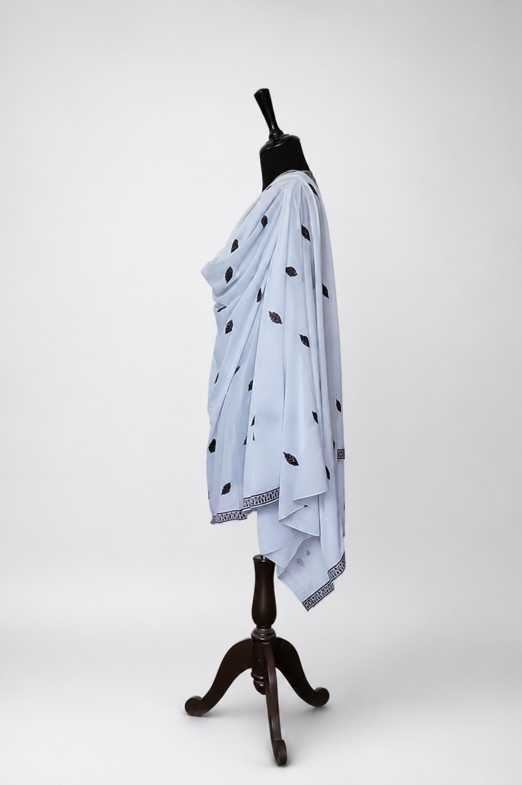Sufaid Chandni Shawl