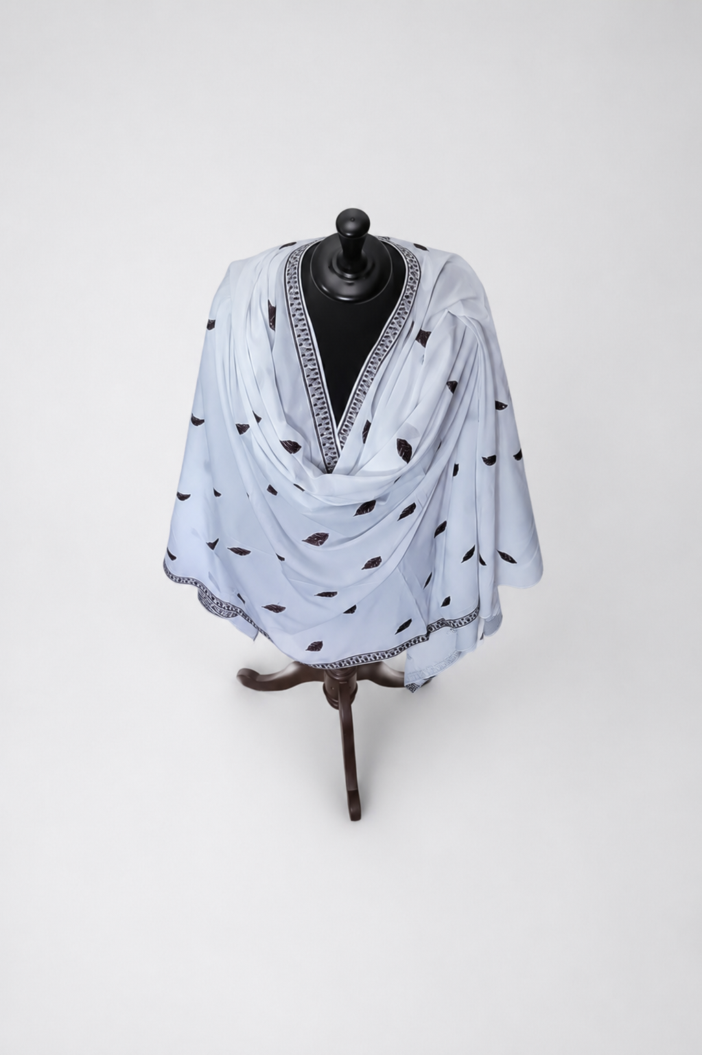 Sufaid Chandni Shawl