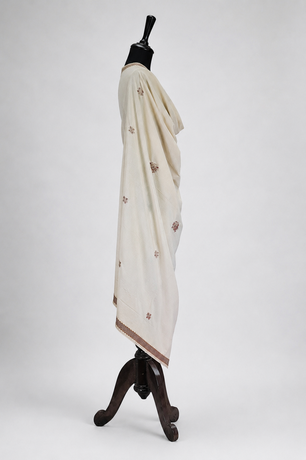Gul Naaz Shawl